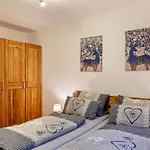 木屋 Aus Holz 加爾米施-帕滕基興